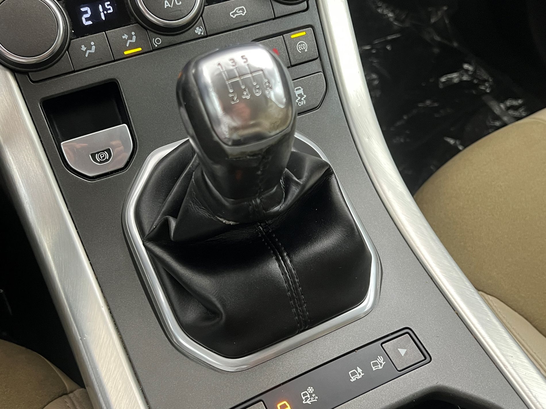 Range Rover Evoque 5p 2.2 td4 Pure 150cv - Autosani